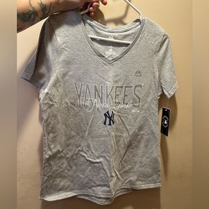 Brand New Women’s Yankee V-Neck T-Shirt